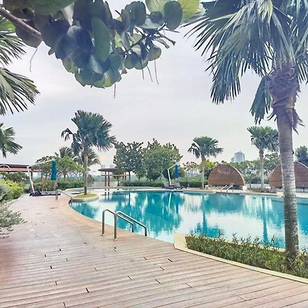 1519 Almas Suites Seaview Sunrise Netflix By Stay Nusajaya  Buitenkant foto