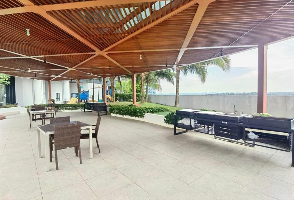 1519 Almas Suites Seaview Sunrise Netflix By Stay Nusajaya  Buitenkant foto