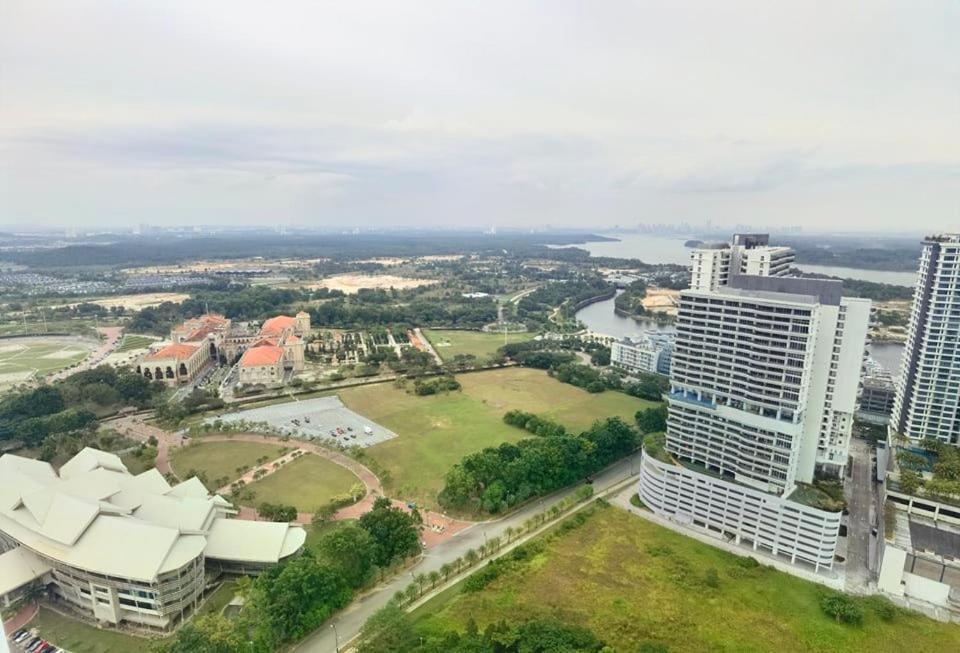 1519 Almas Suites Seaview Sunrise Netflix By Stay Nusajaya  Buitenkant foto