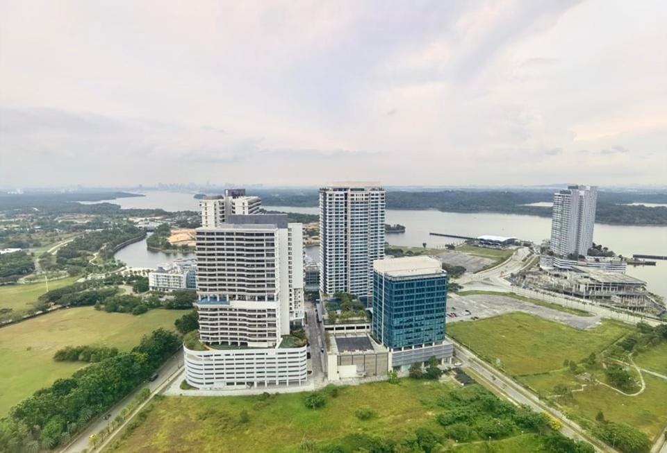 1519 Almas Suites Seaview Sunrise Netflix By Stay Nusajaya  Buitenkant foto