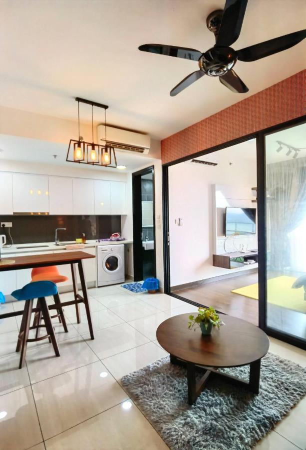 1519 Almas Suites Seaview Sunrise Netflix By Stay Nusajaya  Buitenkant foto